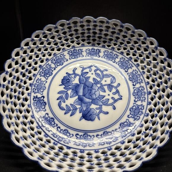 Blue And White Lace Bowl 10 Inches Diameter Centerpiece Statement piece - Picture 16 of 16